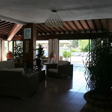 Üdülőközpont Marina Village *