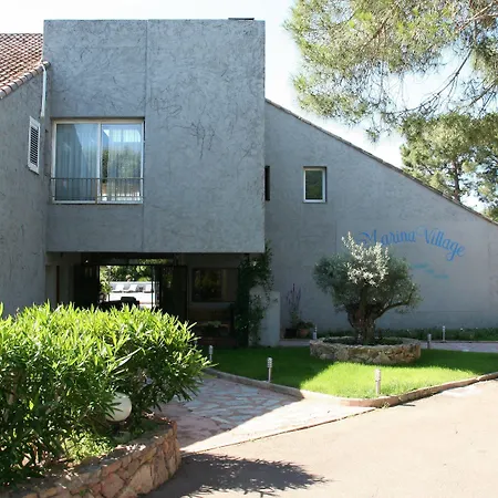 Marina Village Semesteranläggning (resort) *