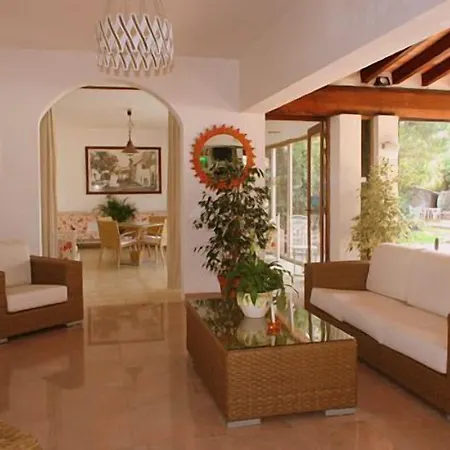 Semesteranläggning (resort) Marina Village