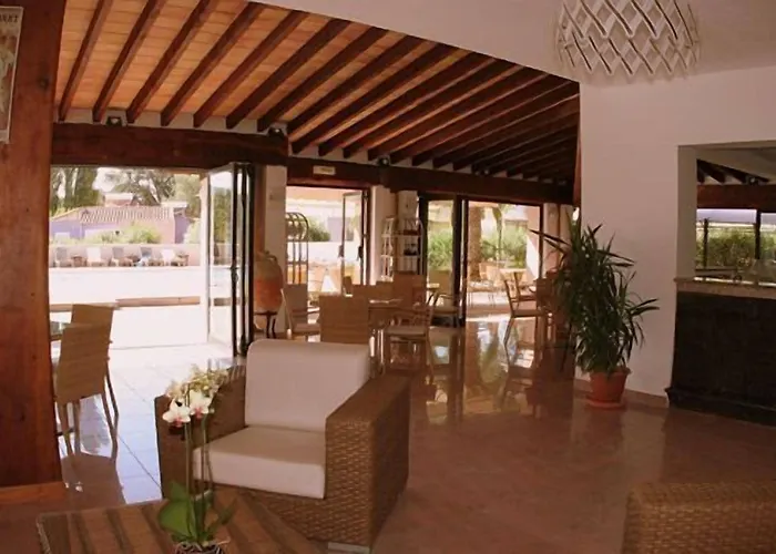 Marina Village Курортный комплекс Порто-Веккьо