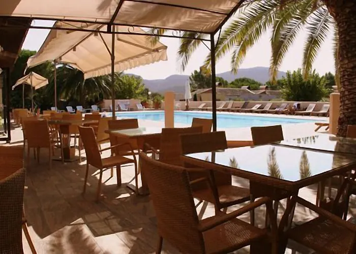 Marina Village Порто-Веккьо