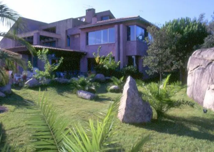 Курортный комплекс Marina Village Порто-Веккьо