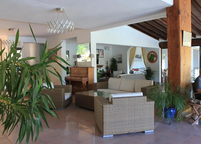 Курортный комплекс Marina Village *